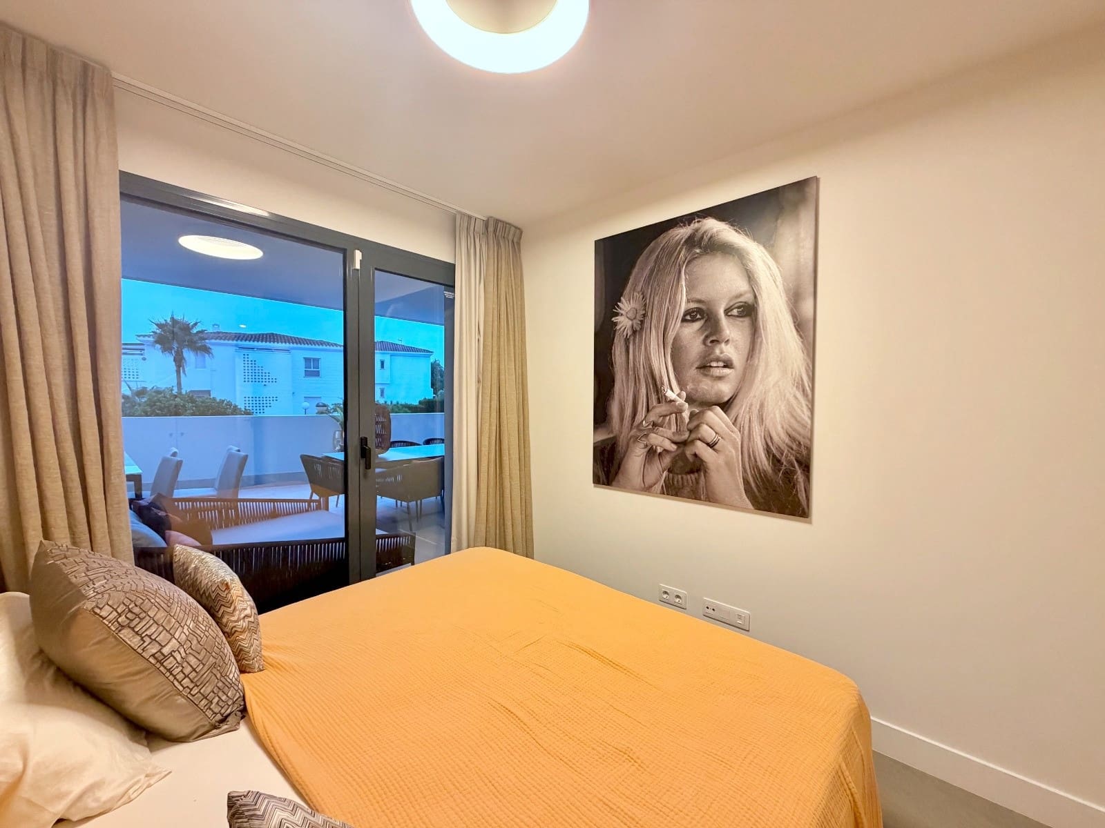 2 quarto Apartamento para arrendar em Manilva com piscina garagem - 2 000 € (Ref: 10159222)