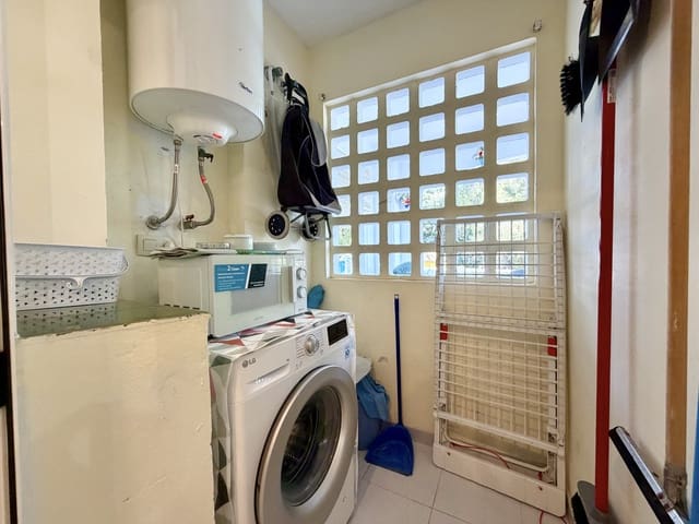 2 soverom Leilighet til leie i Puerto de la Duquesa, Manilva med svømmebasseng garasje - € 1 400 (Ref: 10166280)