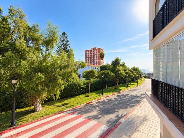 2 soverom Leilighet til leie i Puerto de la Duquesa, Manilva med svømmebasseng garasje - € 1 400 (Ref: 10166280)