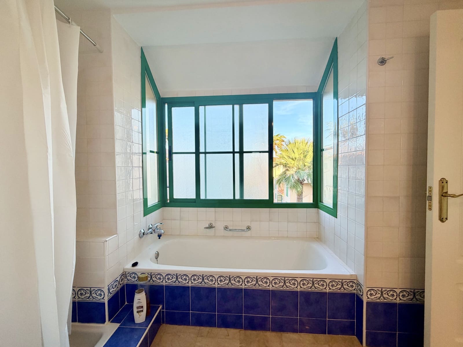 3 slaapkamer Penthouse te huur in Casares met zwembad garage - € 3.200 (Ref: 10171184)