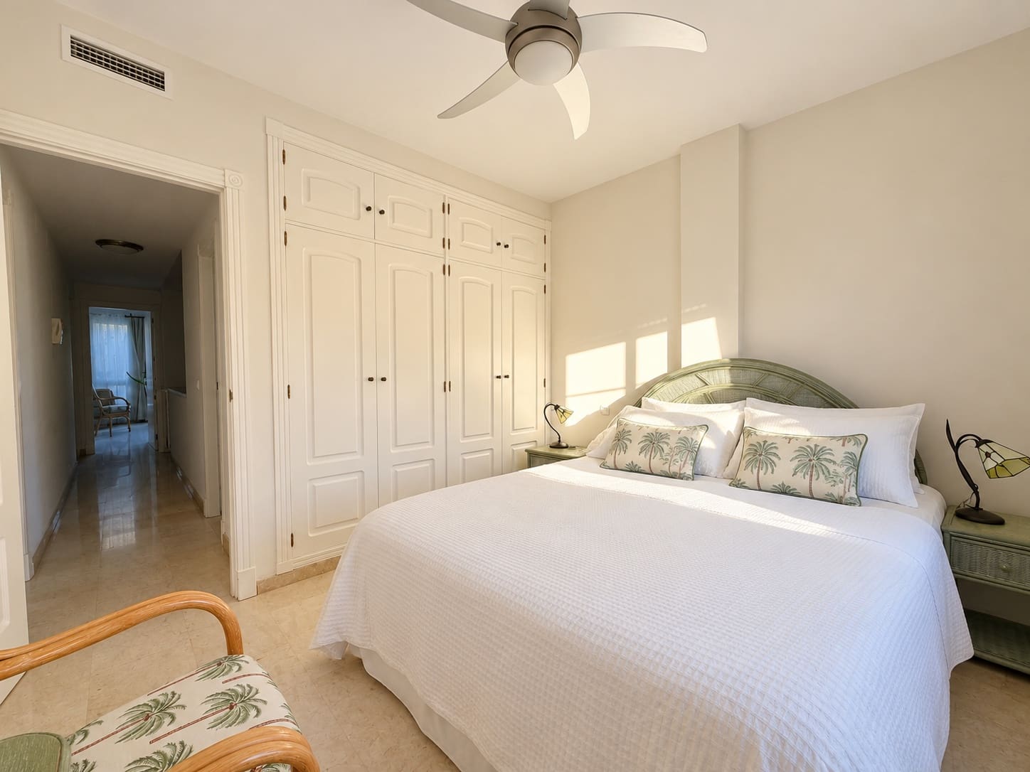 3 slaapkamer Penthouse te huur in Casares met zwembad garage - € 3.200 (Ref: 10171184)