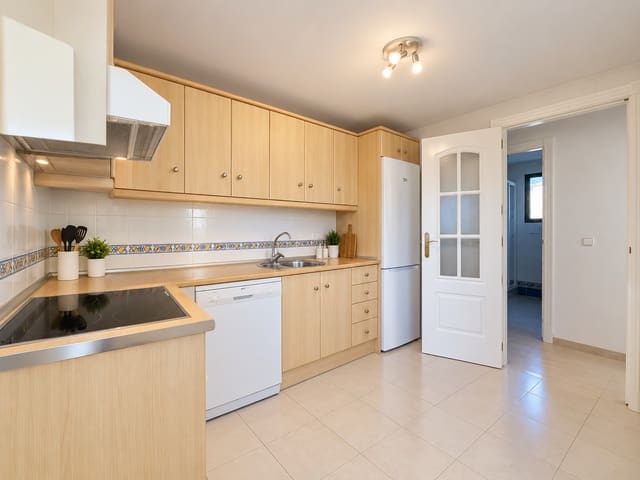 3 slaapkamer Penthouse te huur in Marina de Casares, Casares met zwembad garage - € 3.200 (Ref: 10171184)