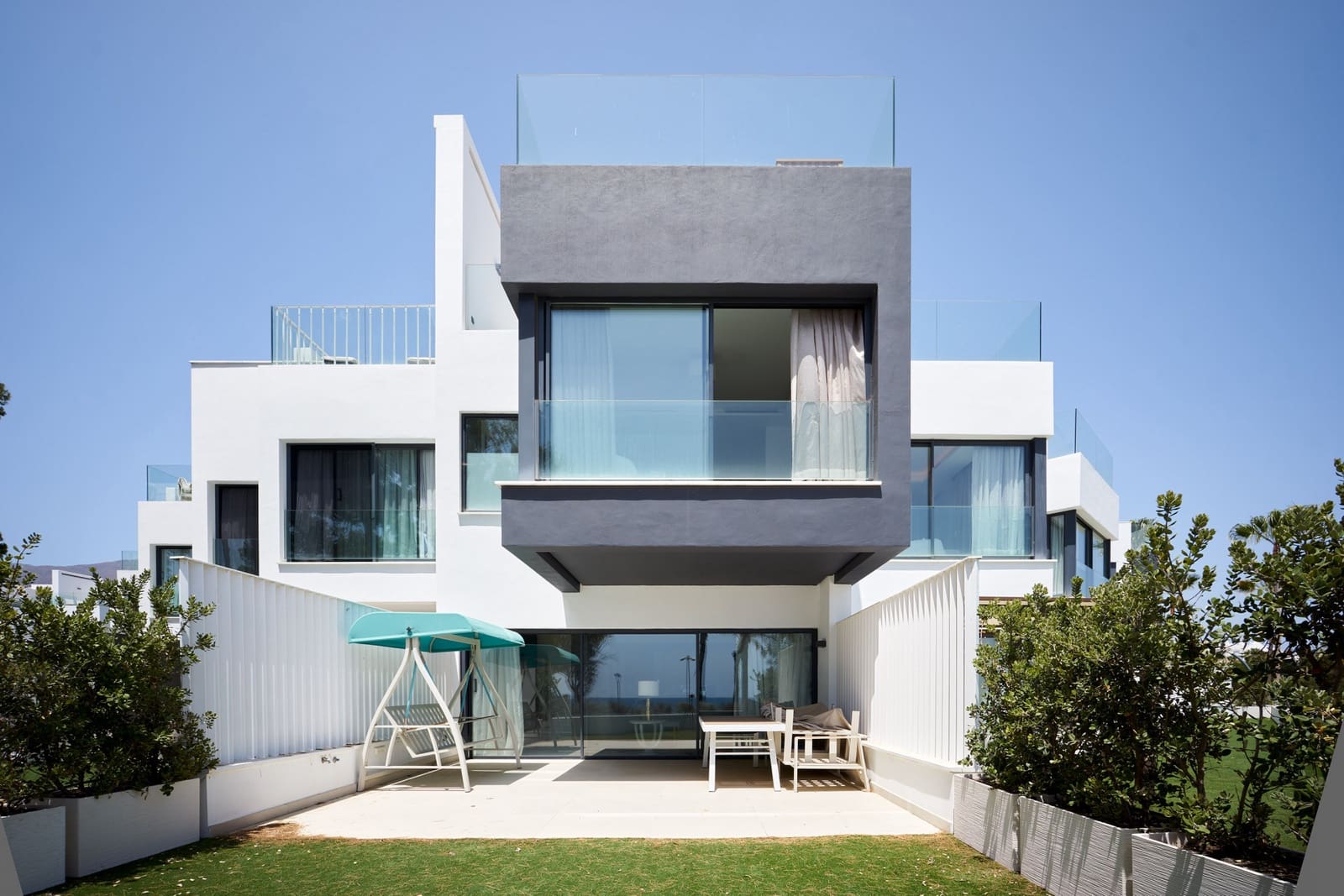 3 quarto Casa em Banda para venda em Estepona com piscina garagem - 2 500 000 € (Ref: 8295245)