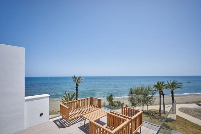 Casa de 3 habitaciones en Guadalobón, Estepona en venta con piscina garaje - 2.350.000 € (Ref: 8295245)