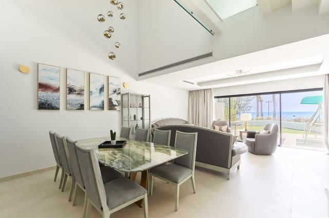 Casa de 3 habitaciones en Guadalobón, Estepona en venta con piscina garaje - 2.350.000 € (Ref: 8295245)