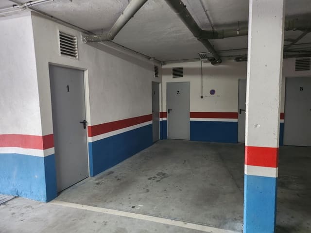 Garage for sale in La Concha - Resina Golf, Estepona - € 17,000 (Ref: 8312994)