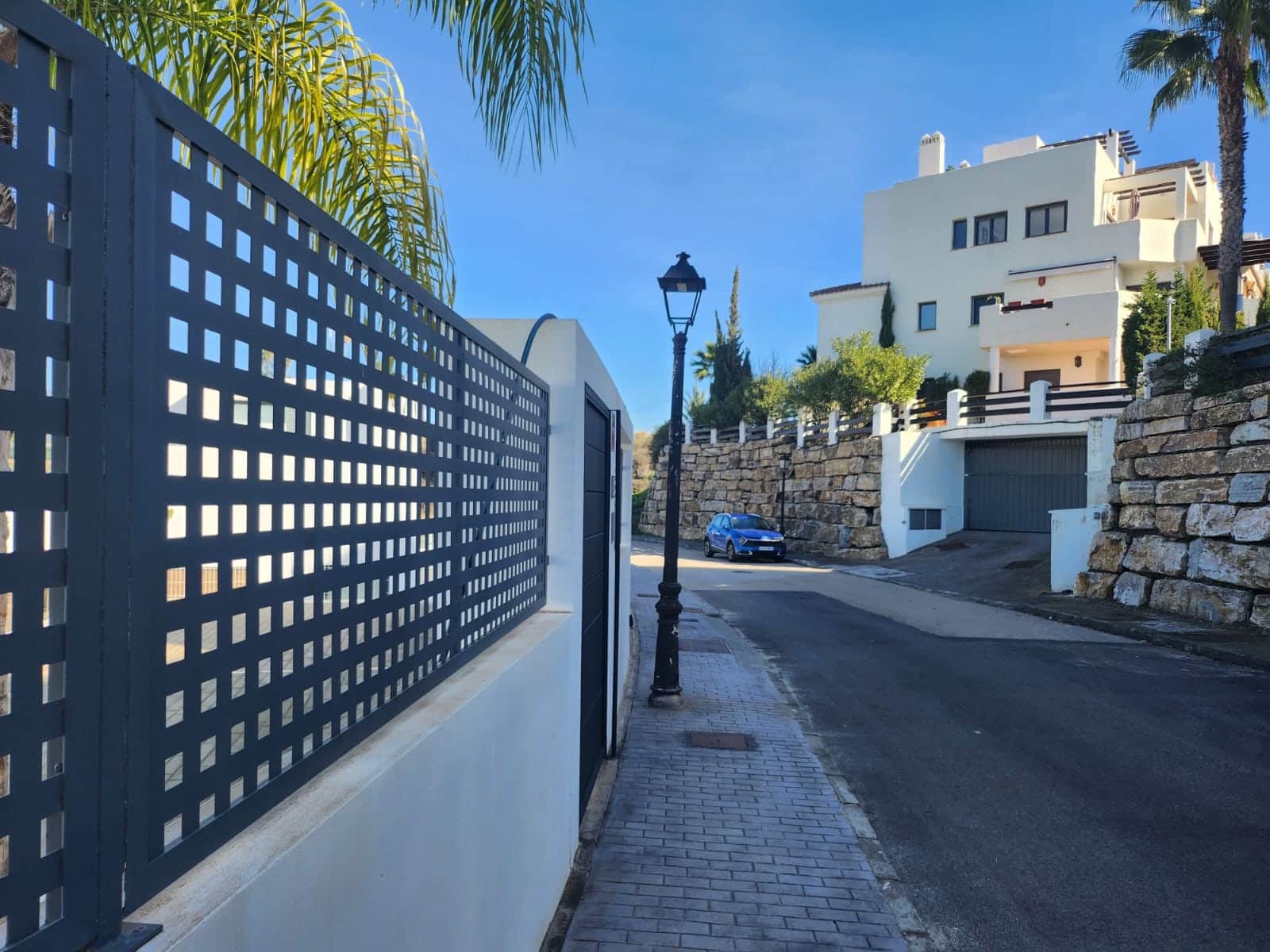Autotalli myytävänä paikassa Estepona - 17 000 € (Ref: 8312994)
