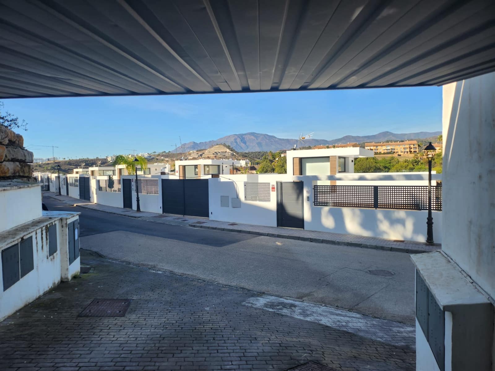 Autotalli myytävänä paikassa Estepona - 17 000 € (Ref: 8312994)