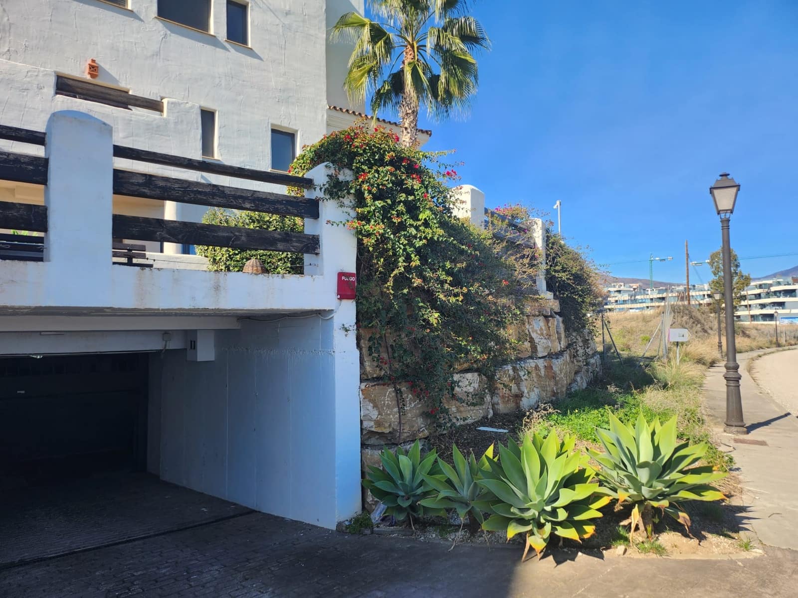 Autotalli myytävänä paikassa Estepona - 17 000 € (Ref: 8312994)