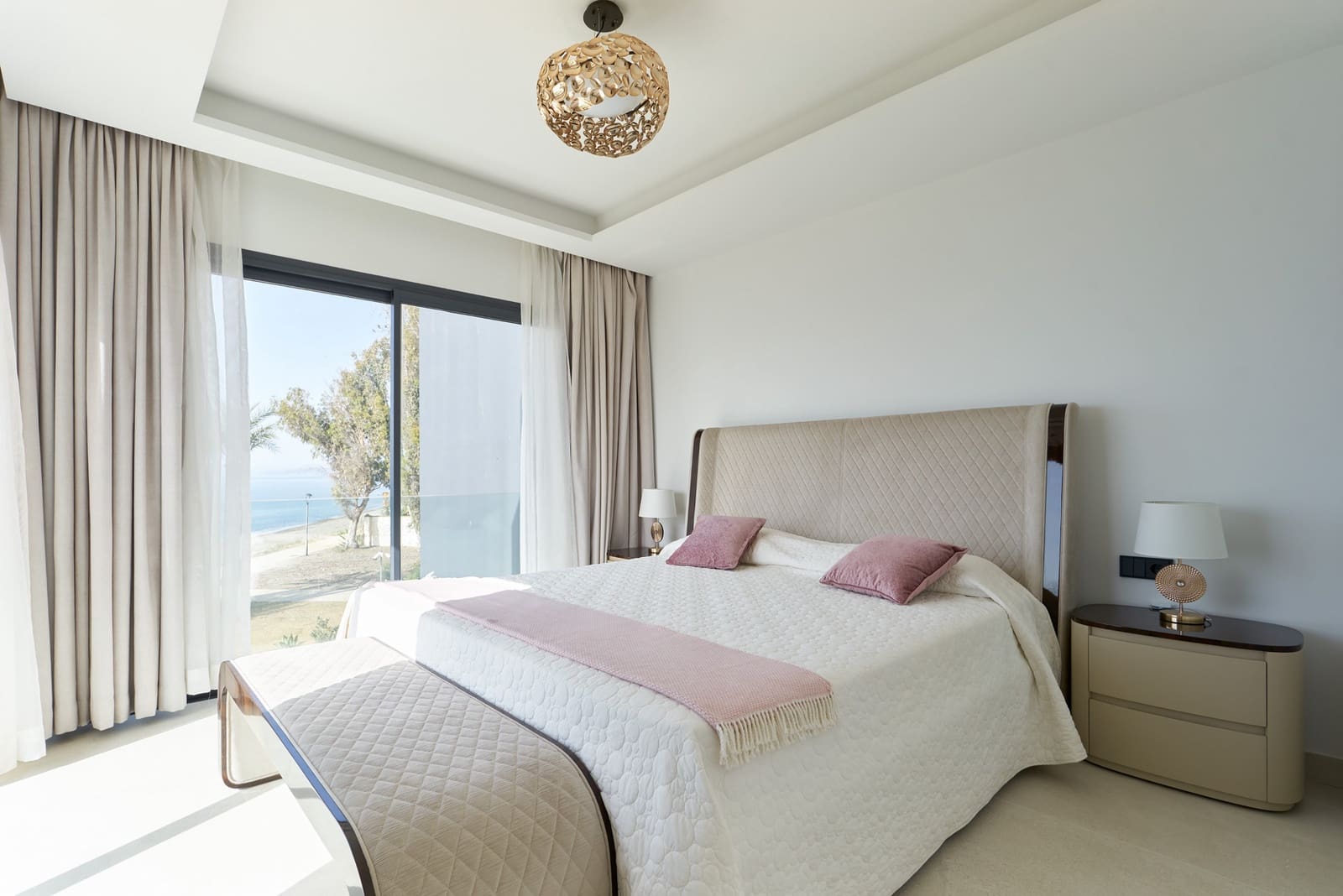 3 quarto Casa em Banda para venda em Estepona com piscina garagem - 3 650 000 € (Ref: 8351774)