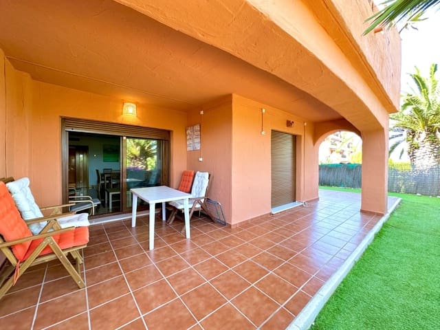 3 soveværelse Lejlighed til leje i Zona de Punta Plata, Estepona med swimmingpool garage - € 1.700 (Ref: 8509458)
