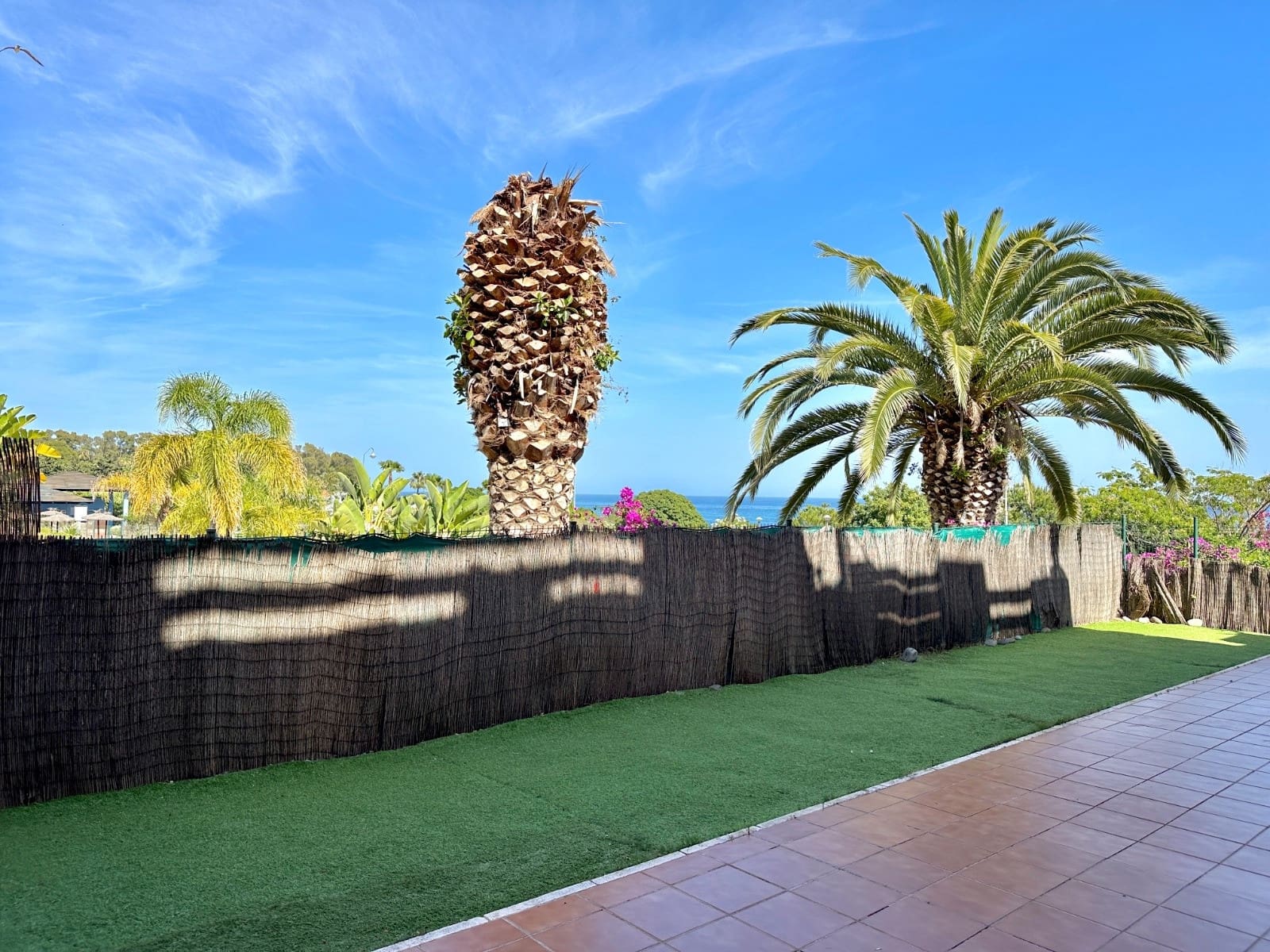 3 soveværelse Lejlighed til leje i Estepona med swimmingpool garage - € 1.700 (Ref: 8509458)