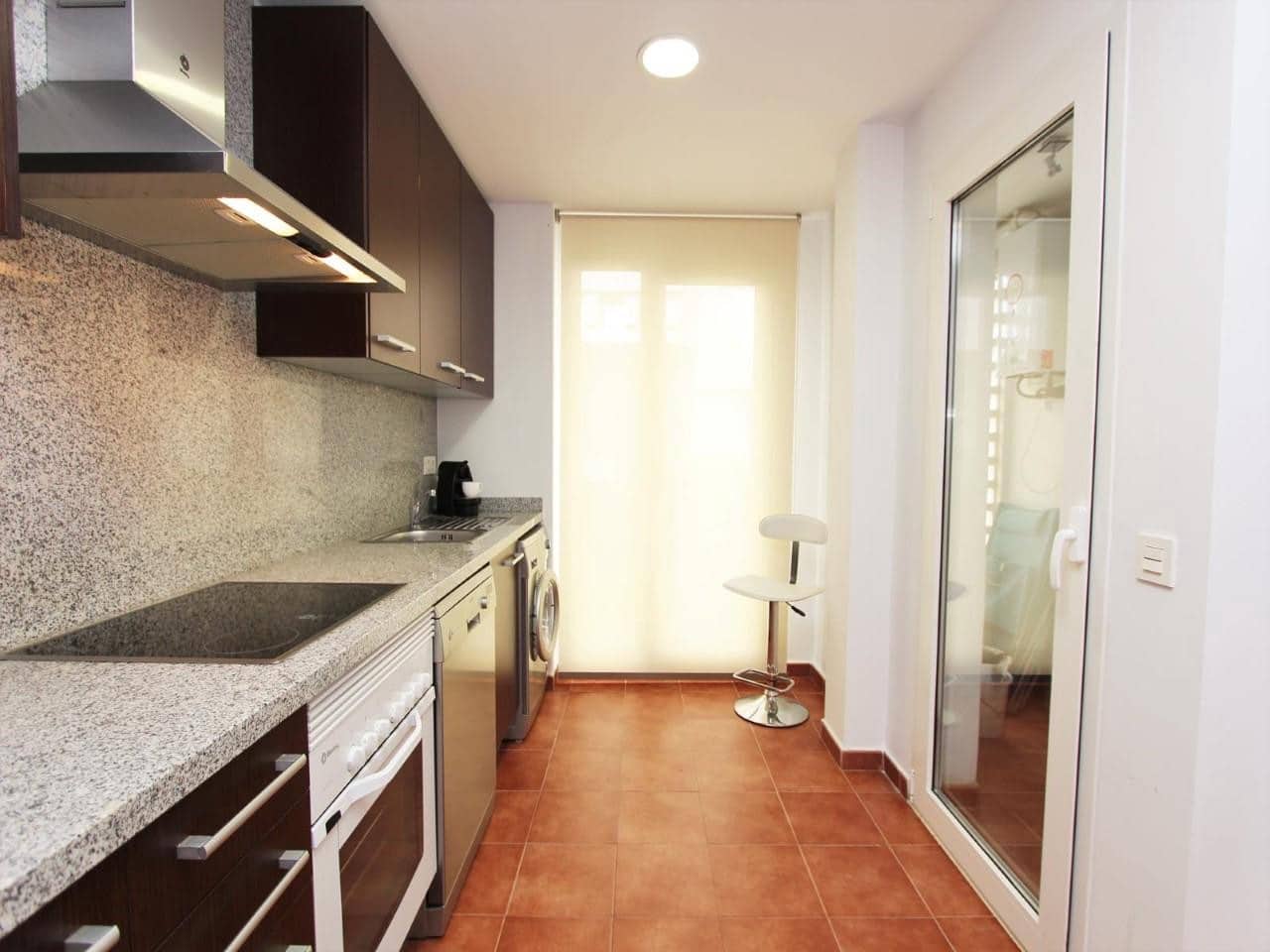 2 bedroom Apartment for sale in Estepona with pool garage - € 275,000 (Ref: 8514389)