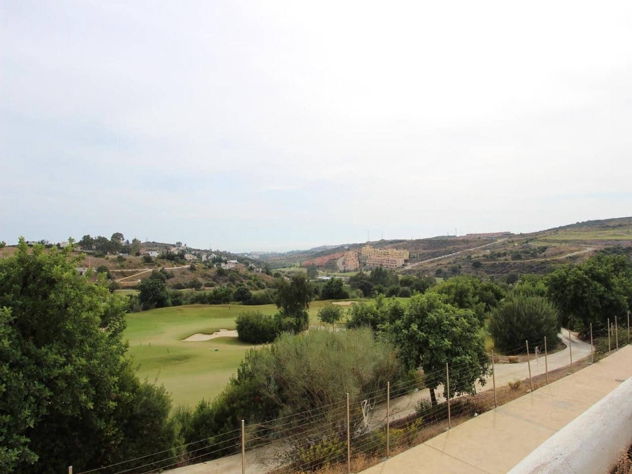 2 bedroom Apartment for sale in Estepona with pool garage - € 275,000 (Ref: 8514389)