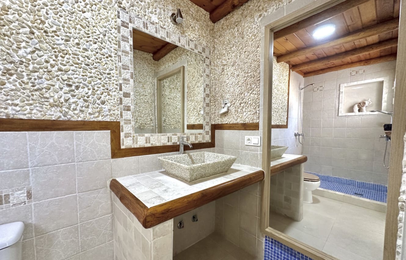 4 bedroom Townhouse for rent in Bahia Dorada with pool garage - € 2,500 (Ref: 8612441)