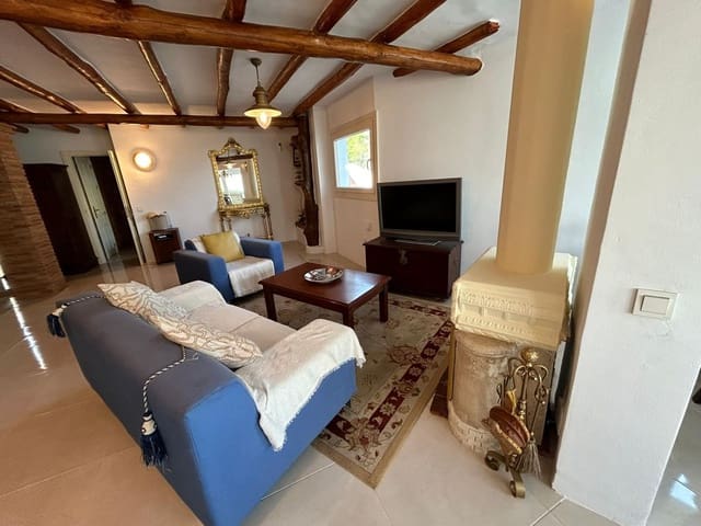 4 bedroom Townhouse for rent in Bahía Dorada, Estepona with pool garage - € 2,500 (Ref: 8612441)