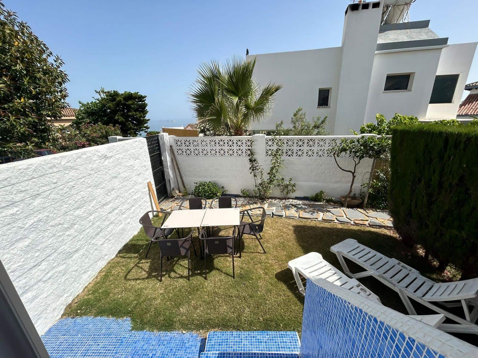 4 bedroom Townhouse for rent in Bahia Dorada with pool garage - € 2,500 (Ref: 8612441)