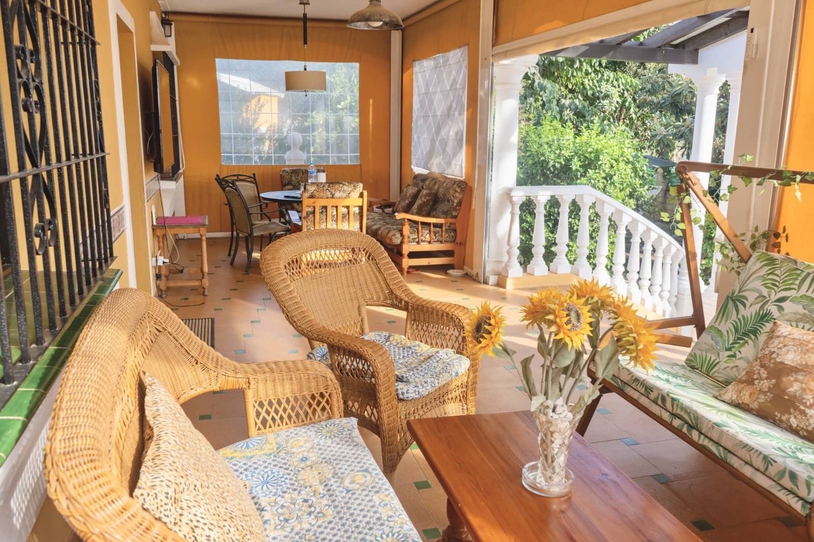 4 sypialnia Willa na sprzedaż w Marbella z basenem garażem - 1 300 000 € (Ref: 8636323)