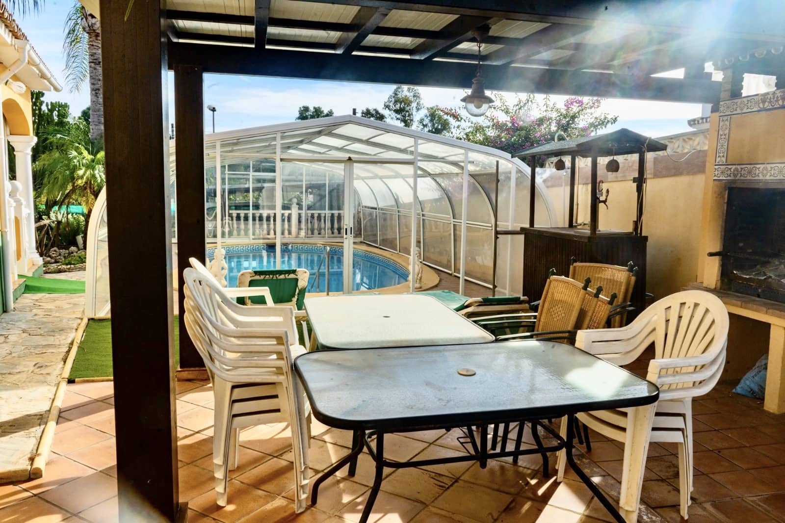 4 sypialnia Willa na sprzedaż w Marbella z basenem garażem - 1 300 000 € (Ref: 8636323)