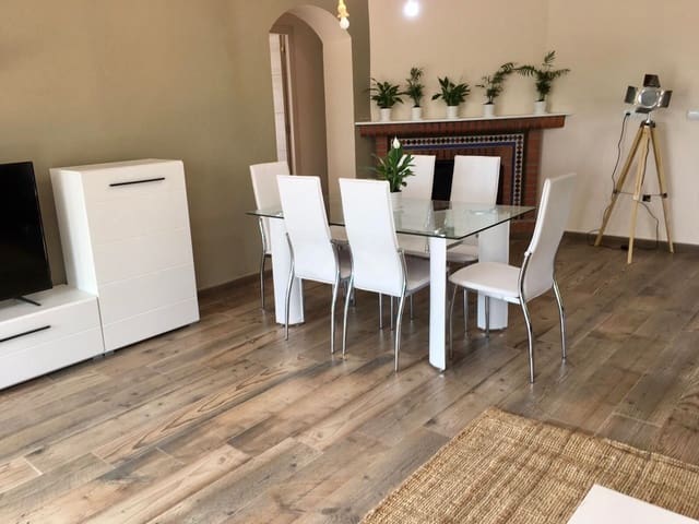 2 soverom Villa til salgs i El Velerín, Estepona med svømmebasseng garasje - € 380 000 (Ref: 8640897)