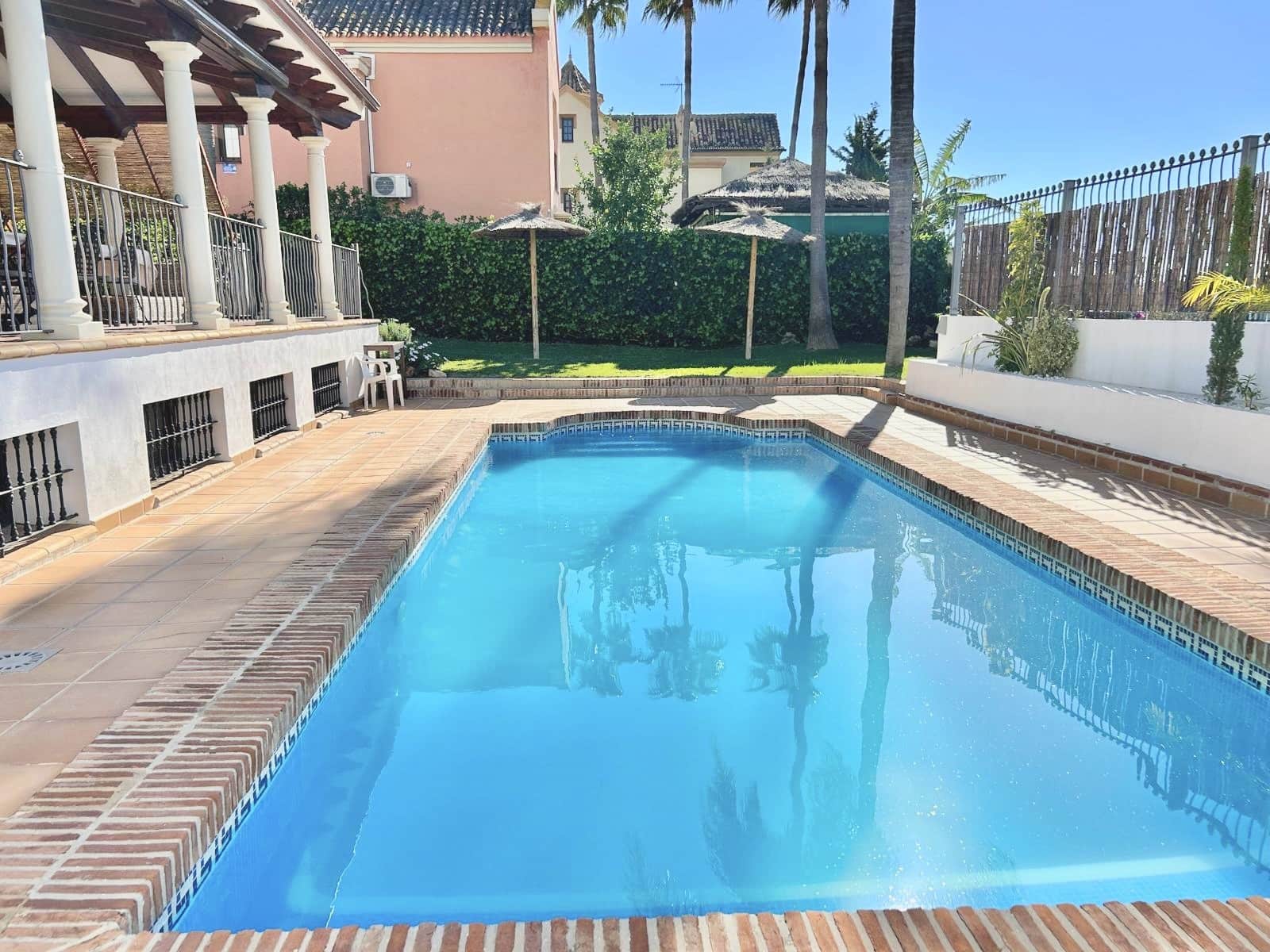 6 slaapkamer Villa te koop in San Pedro de Alcantara met zwembad garage - € 1.480.000 (Ref: 8660468)