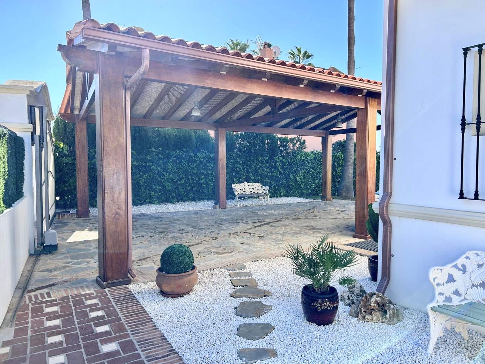 6 slaapkamer Villa te koop in San Pedro de Alcantara met zwembad garage - € 1.480.000 (Ref: 8660468)