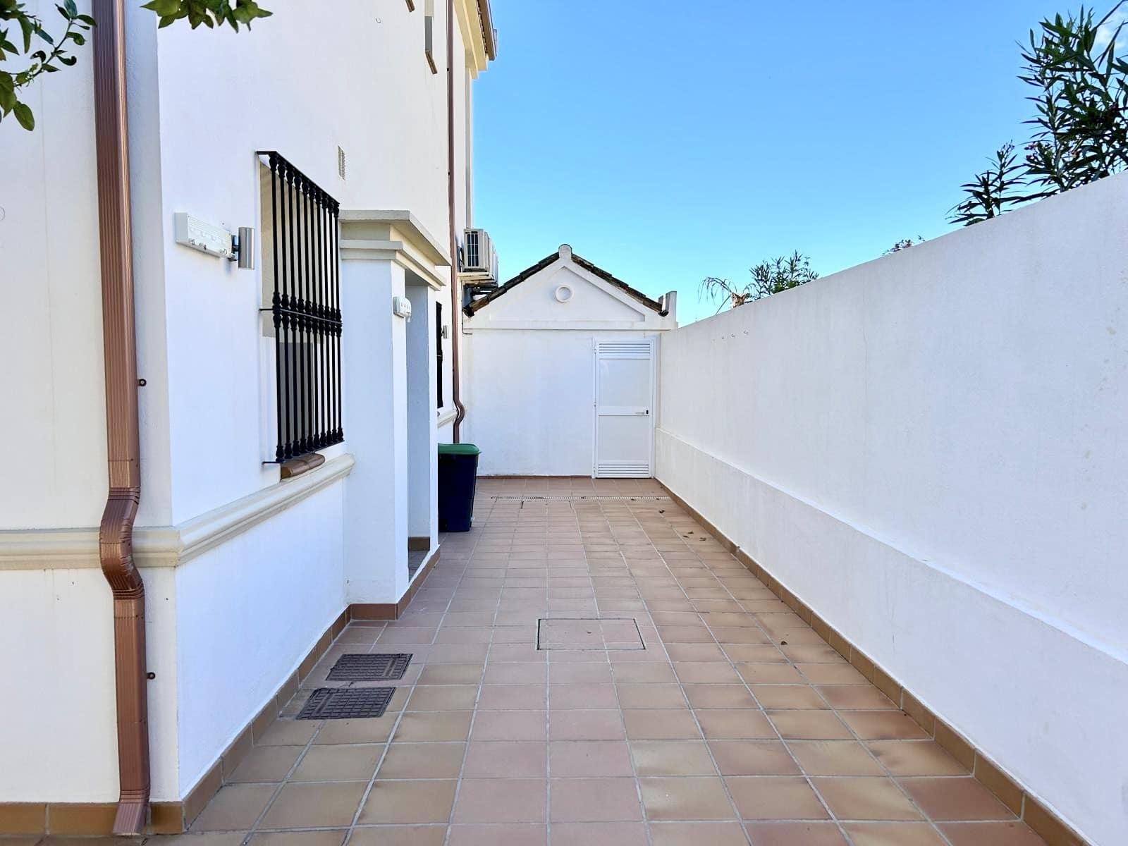 6 slaapkamer Villa te koop in San Pedro de Alcantara met zwembad garage - € 1.480.000 (Ref: 8660468)