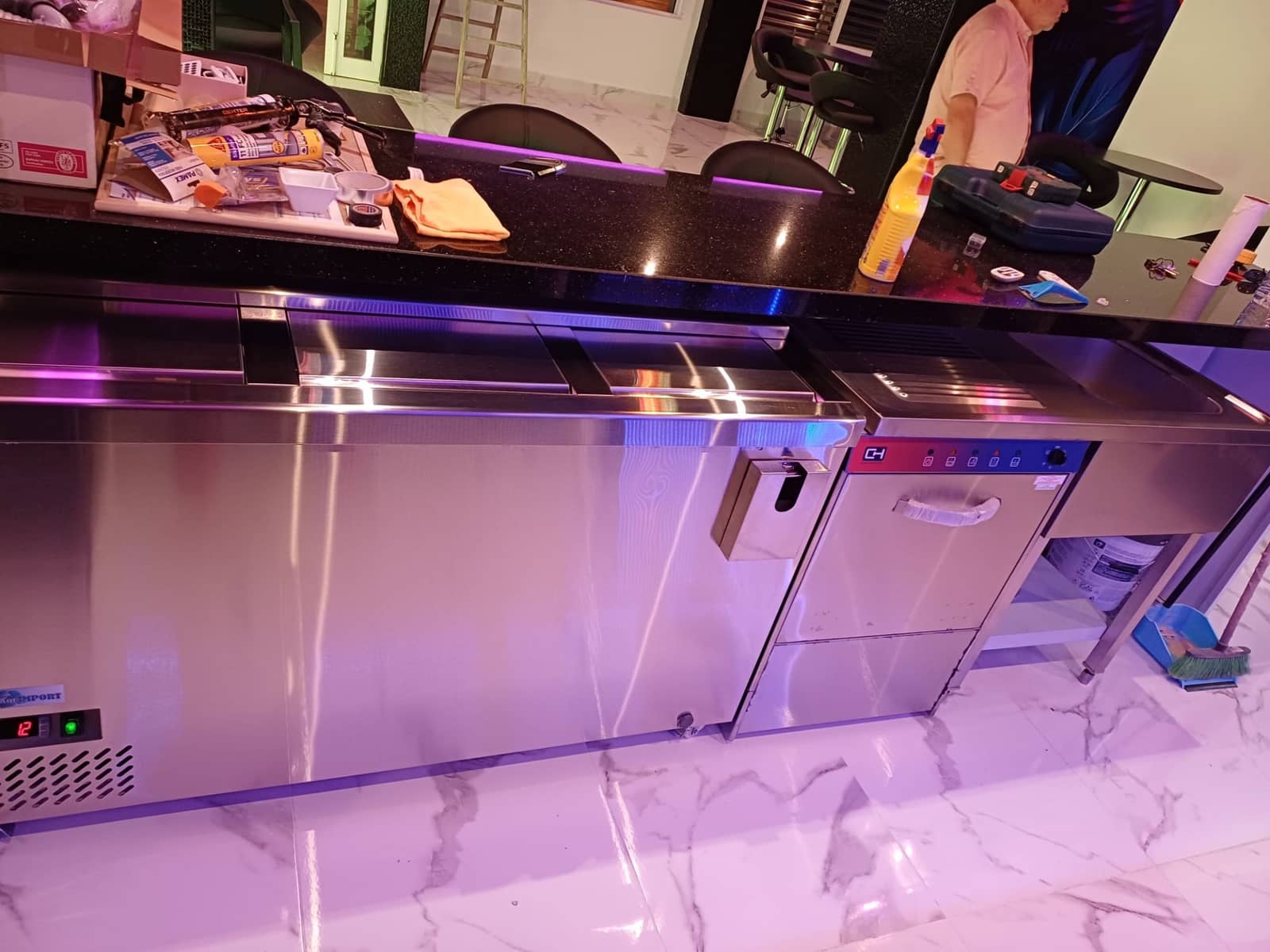 Commercial for rent in San Pedro de Alcantara - € 1,800 (Ref: 8677708)