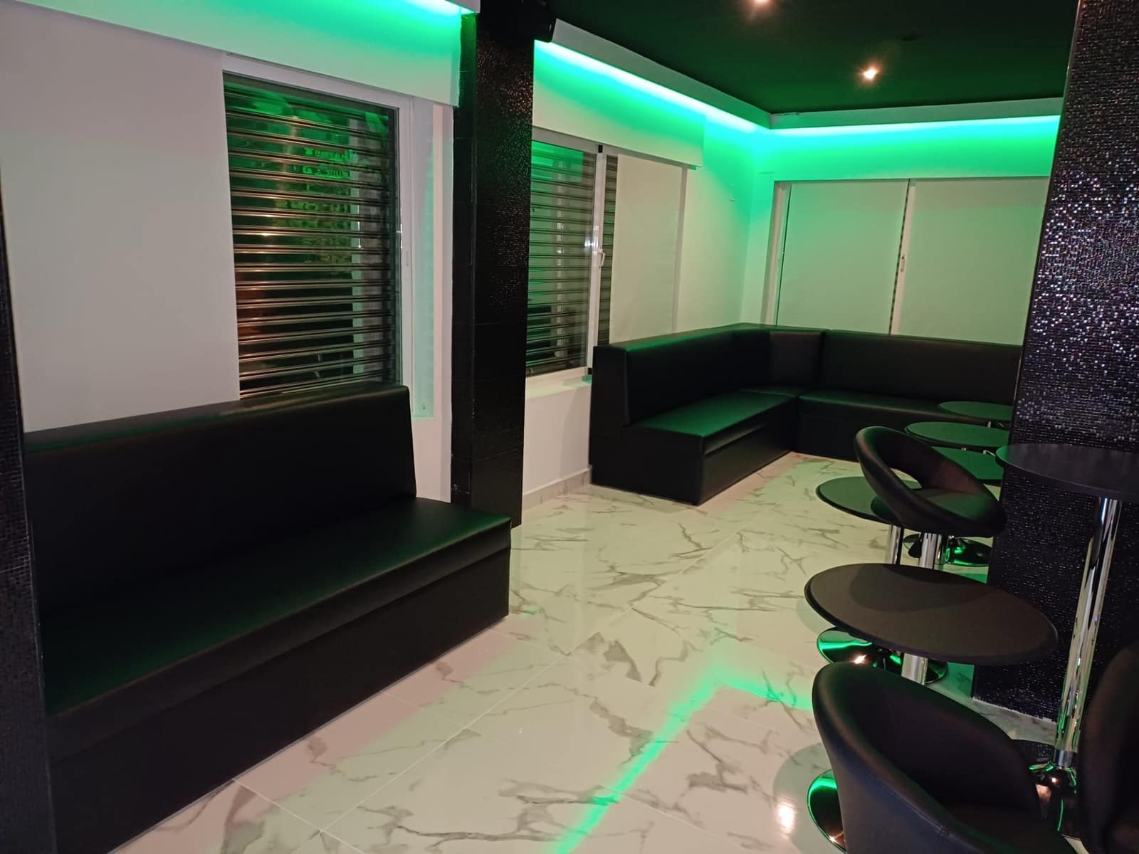 Commercial for rent in San Pedro de Alcantara - € 1,800 (Ref: 8677708)