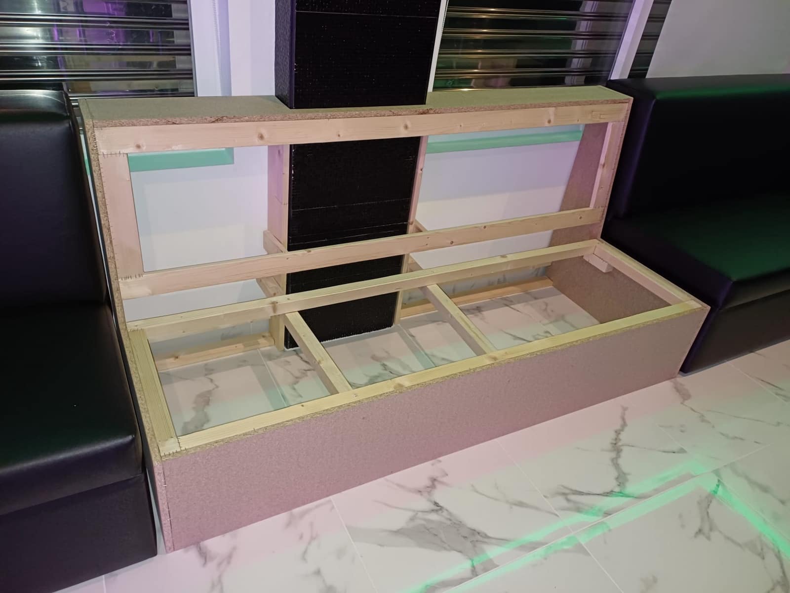 Commercial for rent in San Pedro de Alcantara - € 1,800 (Ref: 8677708)