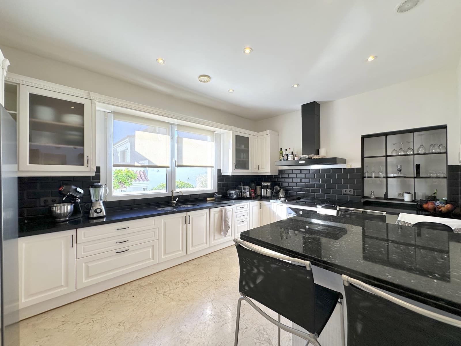 5 quarto Moradia para venda em Estepona com piscina garagem - 1 795 000 € (Ref: 8682137)