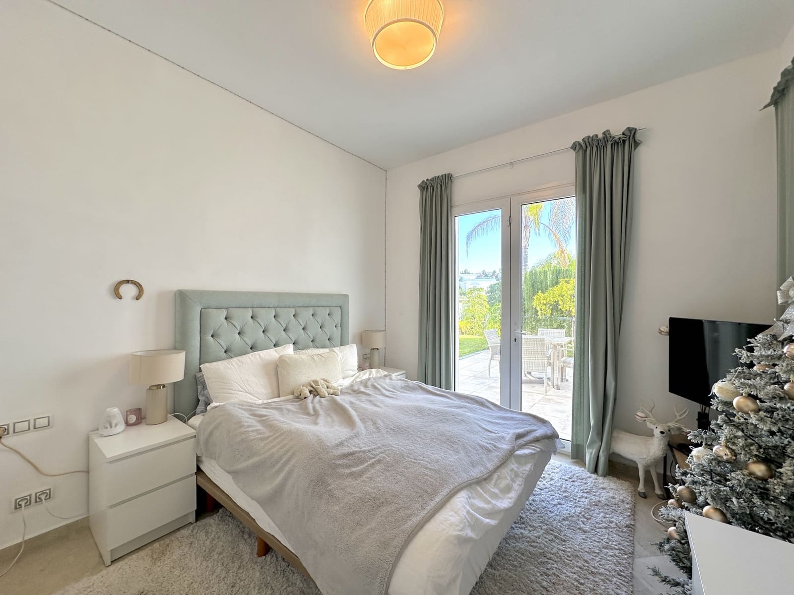 5 quarto Moradia para venda em Estepona com piscina garagem - 1 795 000 € (Ref: 8682137)