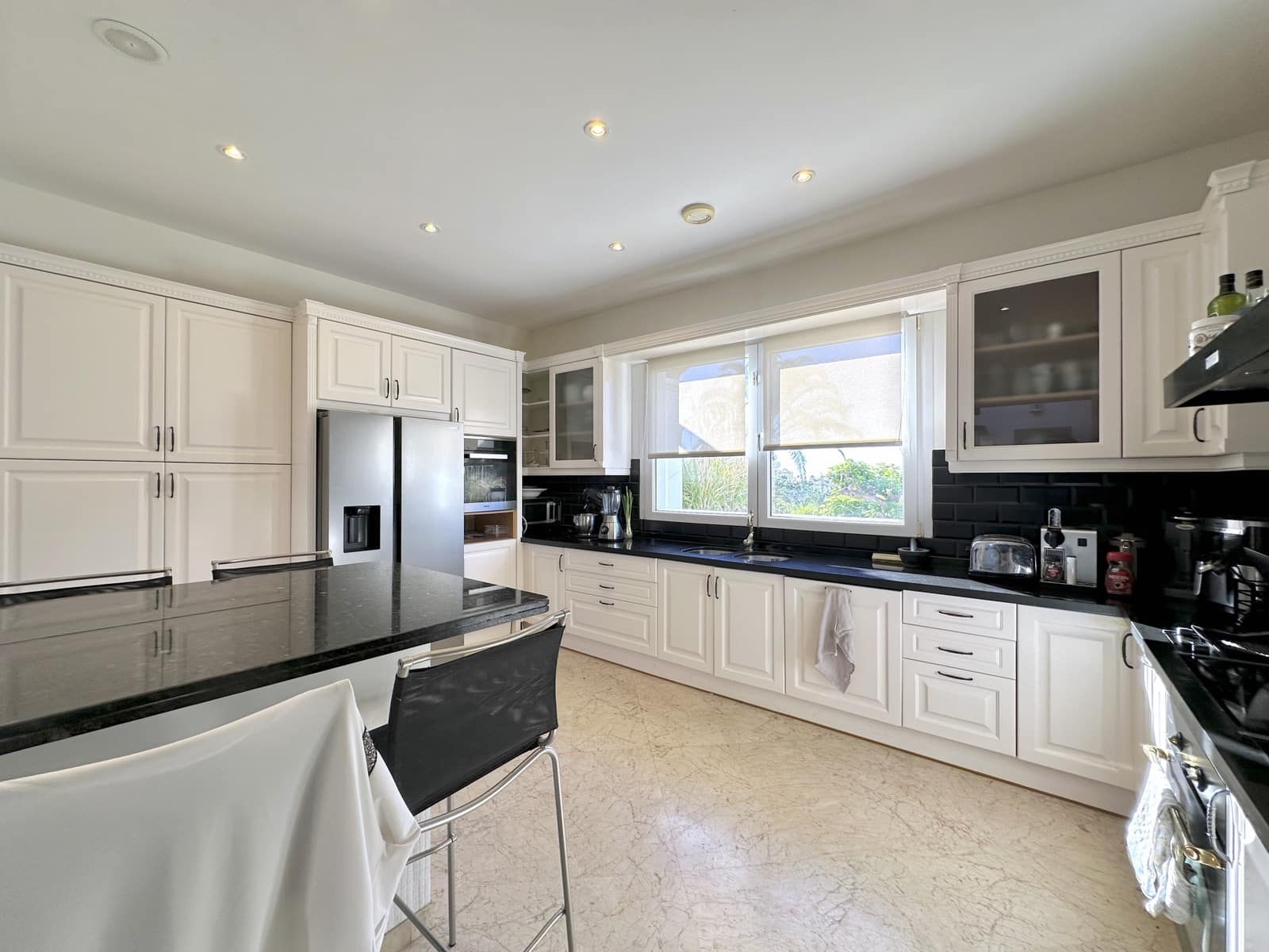 5 quarto Moradia para venda em Estepona com piscina garagem - 1 795 000 € (Ref: 8682137)