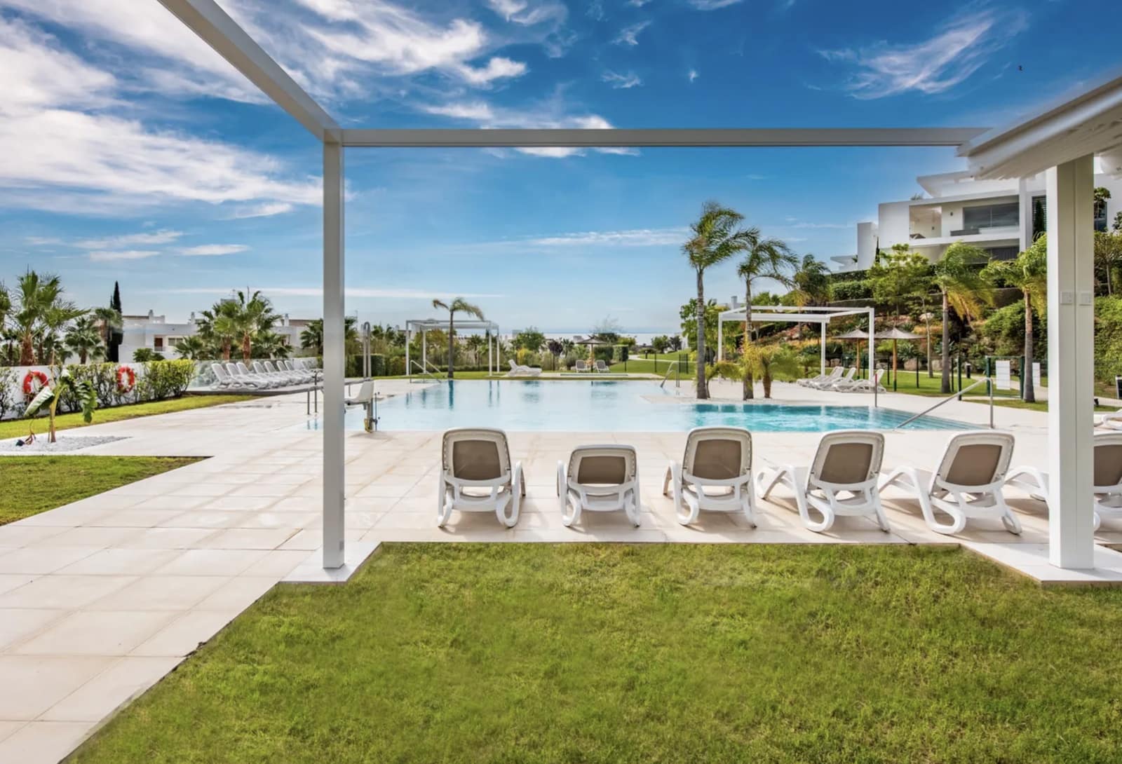 2 Zimmer Apartment zu verkaufen in Casares mit Pool Garage - 577.500 € (Ref: 8687434)