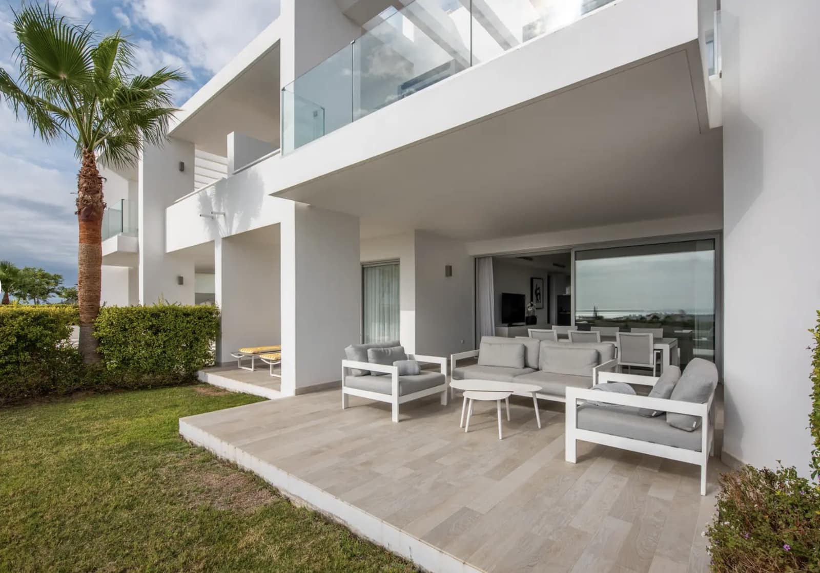 2 bedroom Apartment for sale in Casares with pool garage - € 577,500 (Ref: 8687434)