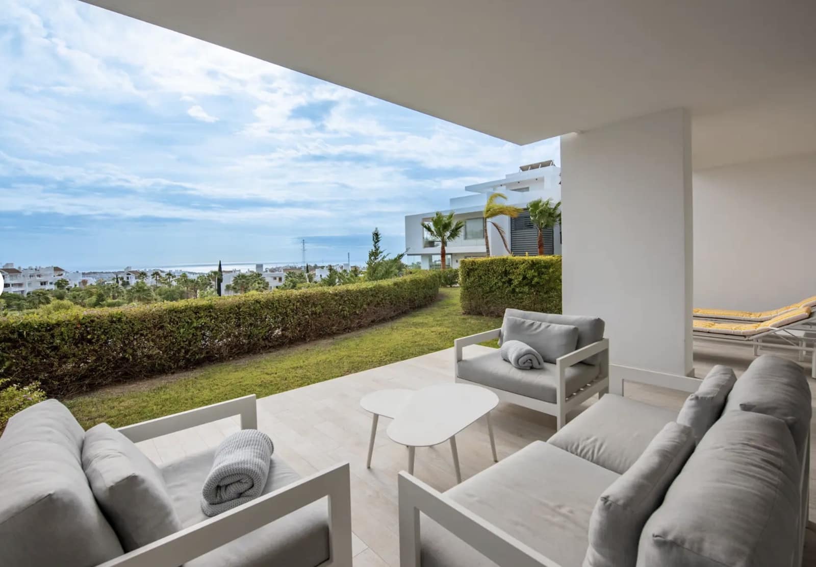 2 bedroom Apartment for sale in Casares with pool garage - € 577,500 (Ref: 8687434)