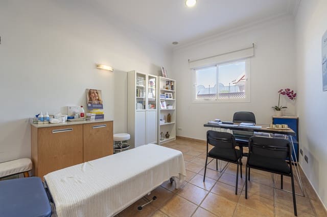 Yritys vuokrattavana paikassa San Pedro de Alcántara Pueblo, Marbella - 6 000 € (Ref: 8708040)