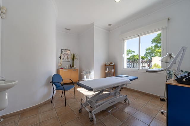 Yritys vuokrattavana paikassa San Pedro de Alcántara Pueblo, Marbella - 6 000 € (Ref: 8708040)