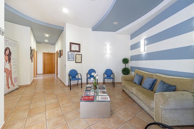 Yritys vuokrattavana paikassa San Pedro de Alcántara Pueblo, Marbella - 6 000 € (Ref: 8708040)