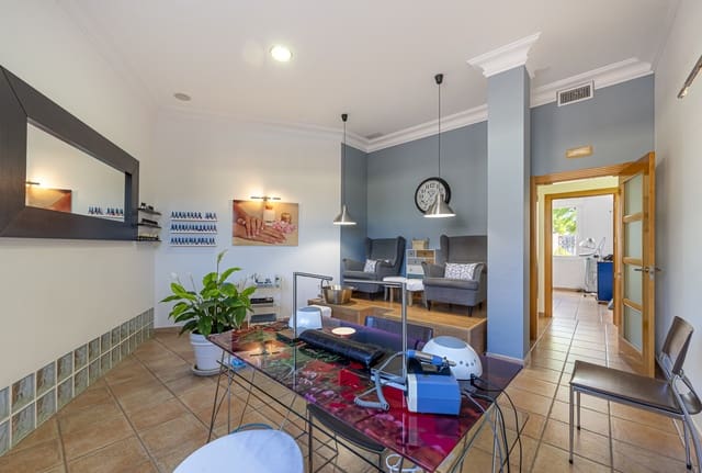 Yritys vuokrattavana paikassa San Pedro de Alcántara Pueblo, Marbella - 6 000 € (Ref: 8708040)