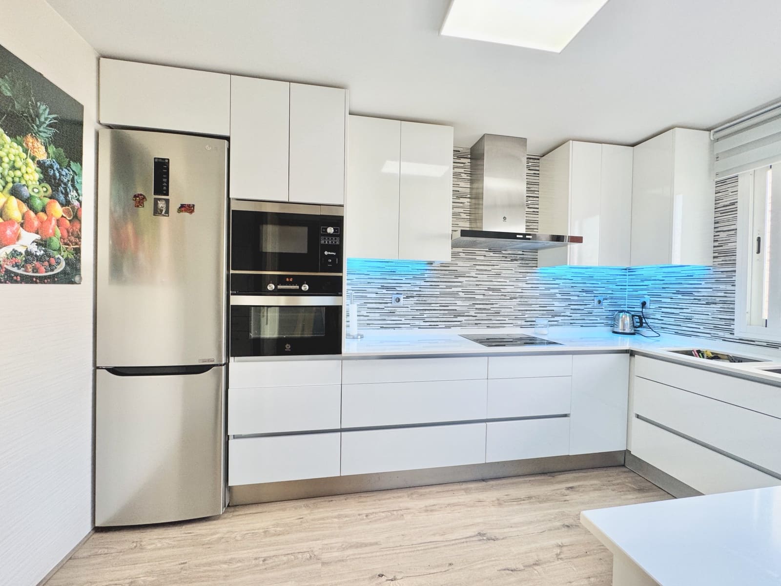 3 soveværelse Byhus til salg i Estepona med swimmingpool garage - € 625.000 (Ref: 8766658)