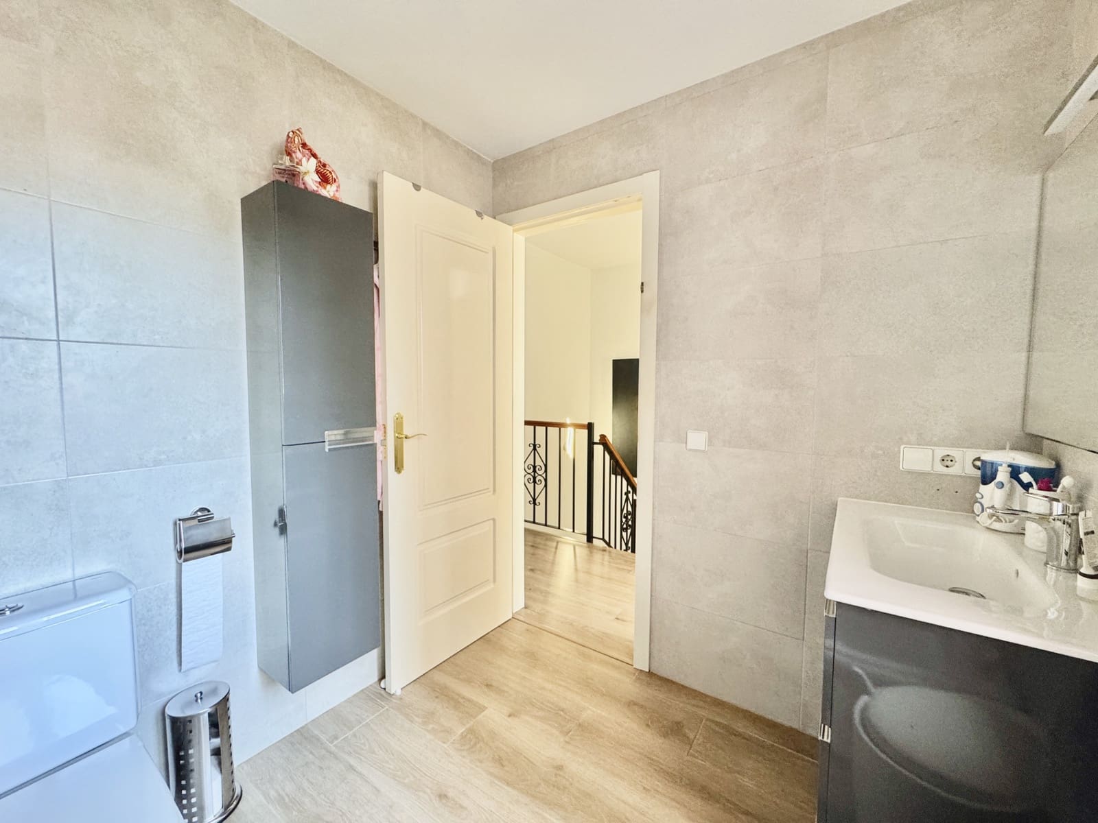 3 soveværelse Byhus til salg i Estepona med swimmingpool garage - € 625.000 (Ref: 8766658)