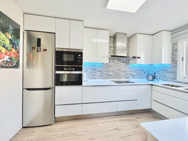 3 Zimmer Haus zu verkaufen in La Concha - Resina Golf, Estepona mit Pool Garage - 625.000 € (Ref: 8766658)