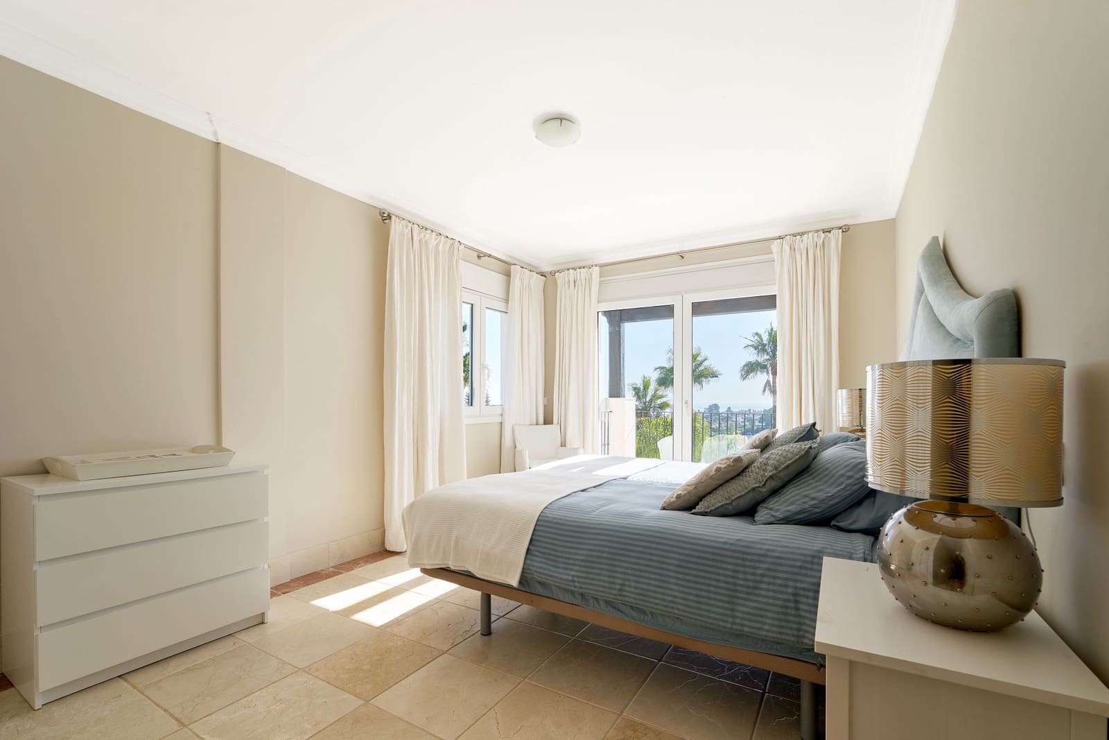 4 soverom Villa til salgs i Estepona med svømmebasseng garasje - € 2 450 000 (Ref: 8770104)