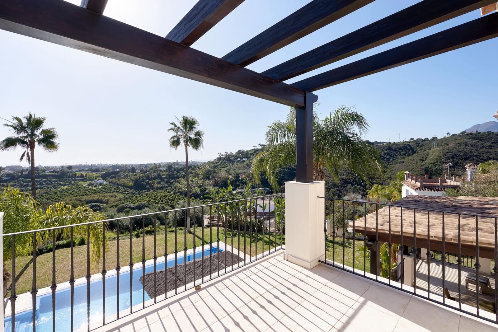 4 soverom Villa til salgs i Estepona med svømmebasseng garasje - € 2 450 000 (Ref: 8770104)
