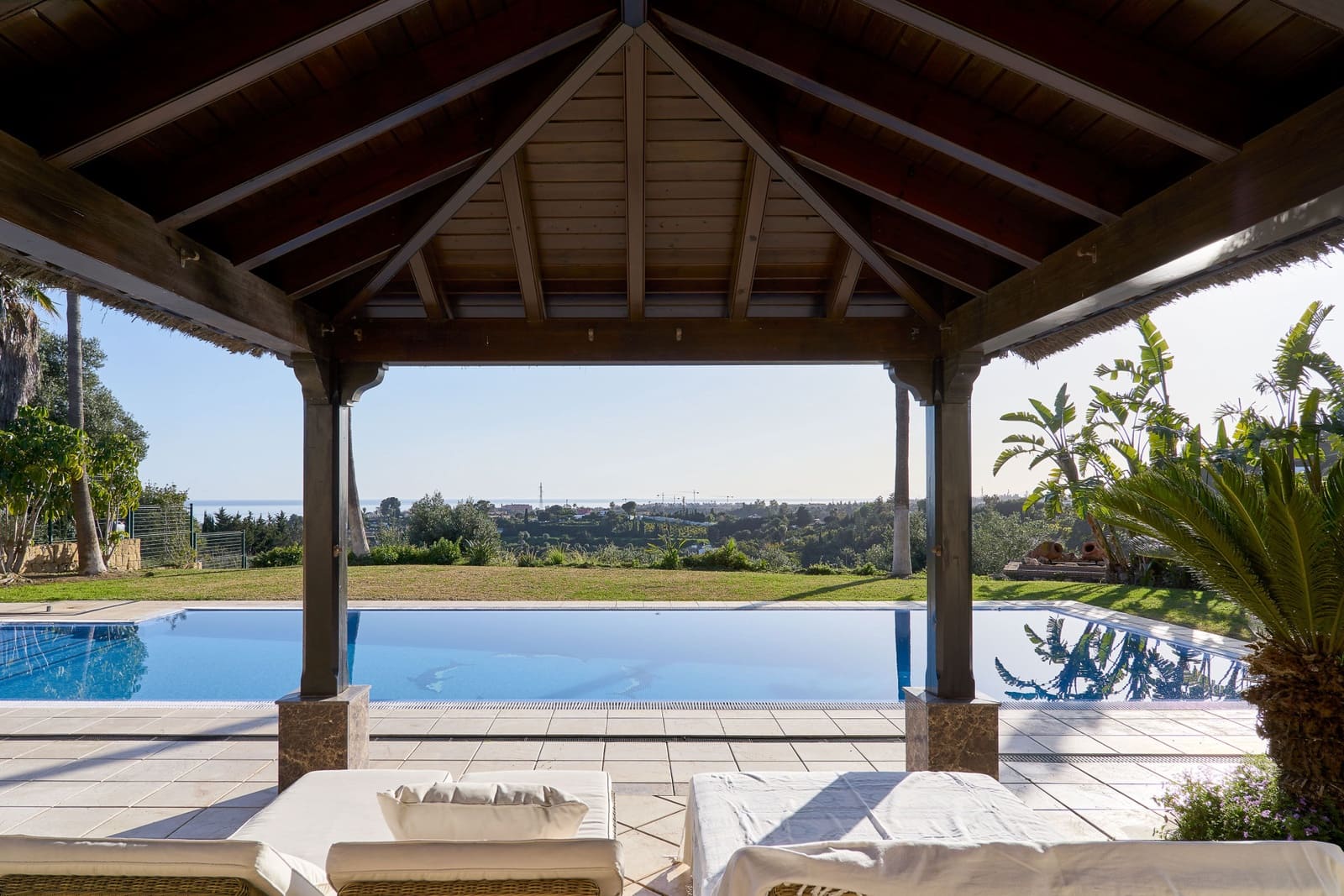 4 soverom Villa til salgs i Estepona med svømmebasseng garasje - € 2 450 000 (Ref: 8770104)