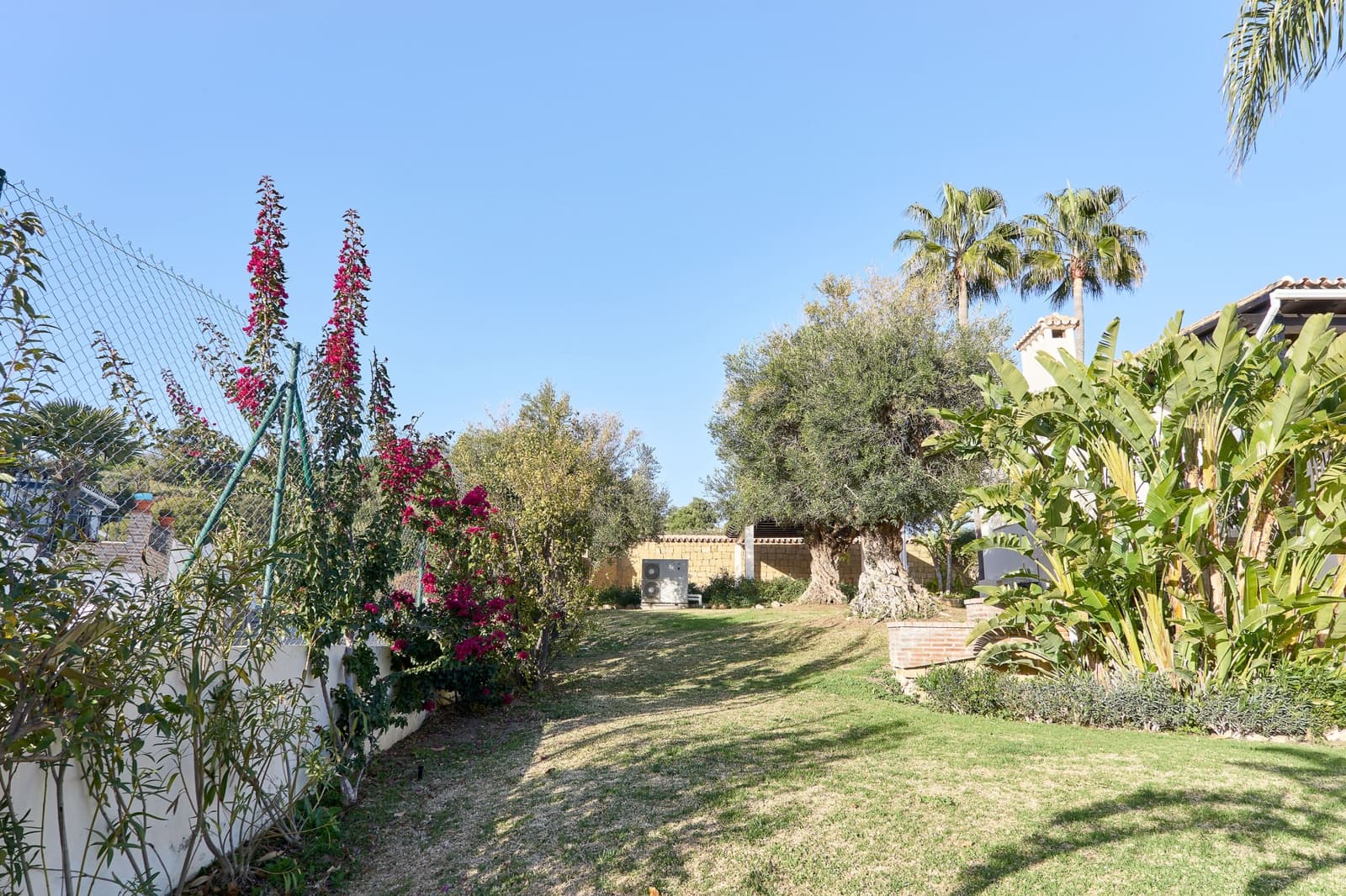 4 soverom Villa til salgs i Estepona med svømmebasseng garasje - € 2 450 000 (Ref: 8770104)