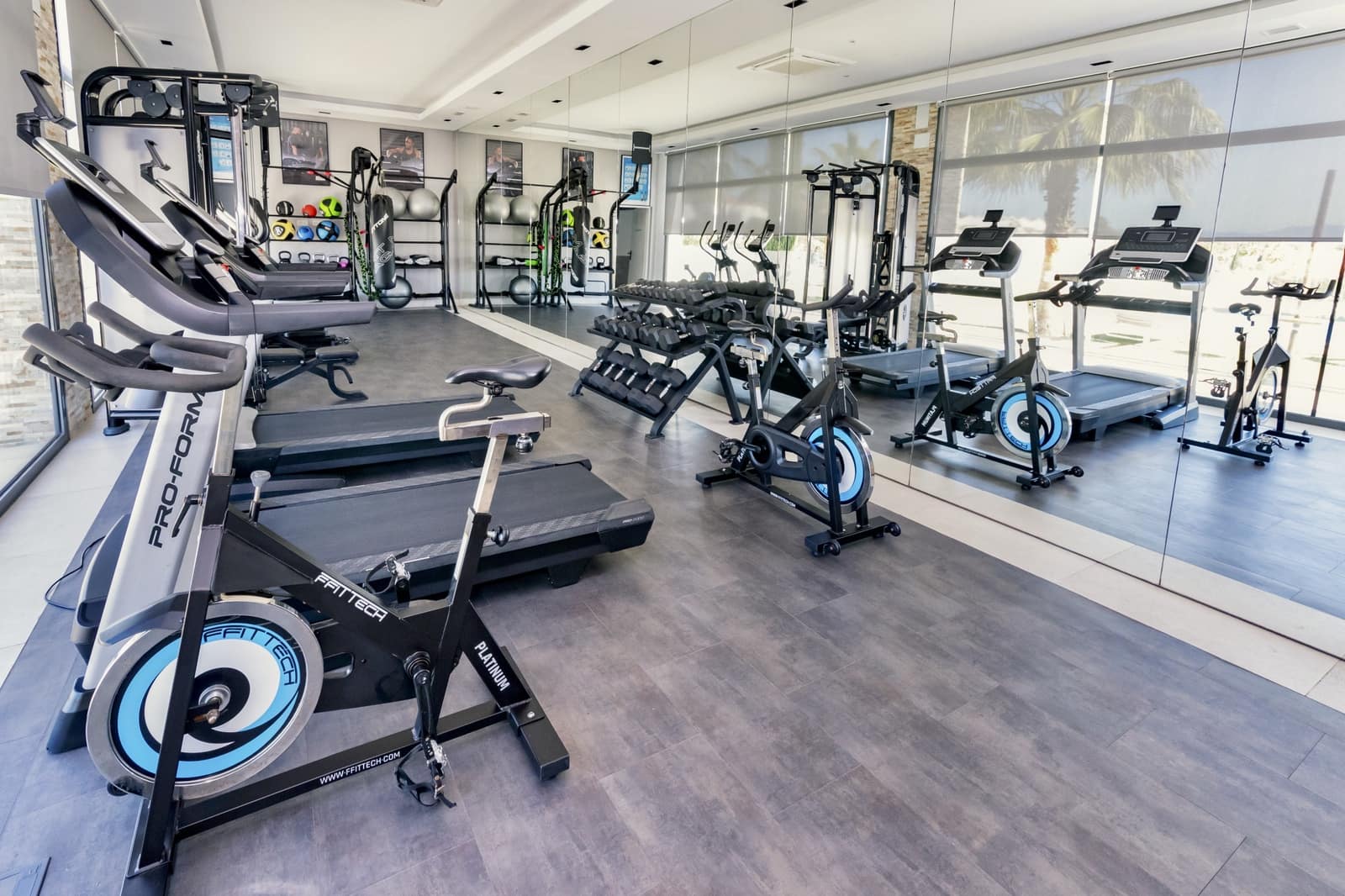 4 chambre Appartement à vendre à Marbella avec piscine garage - 1 150 000 € (Ref: 8773263)