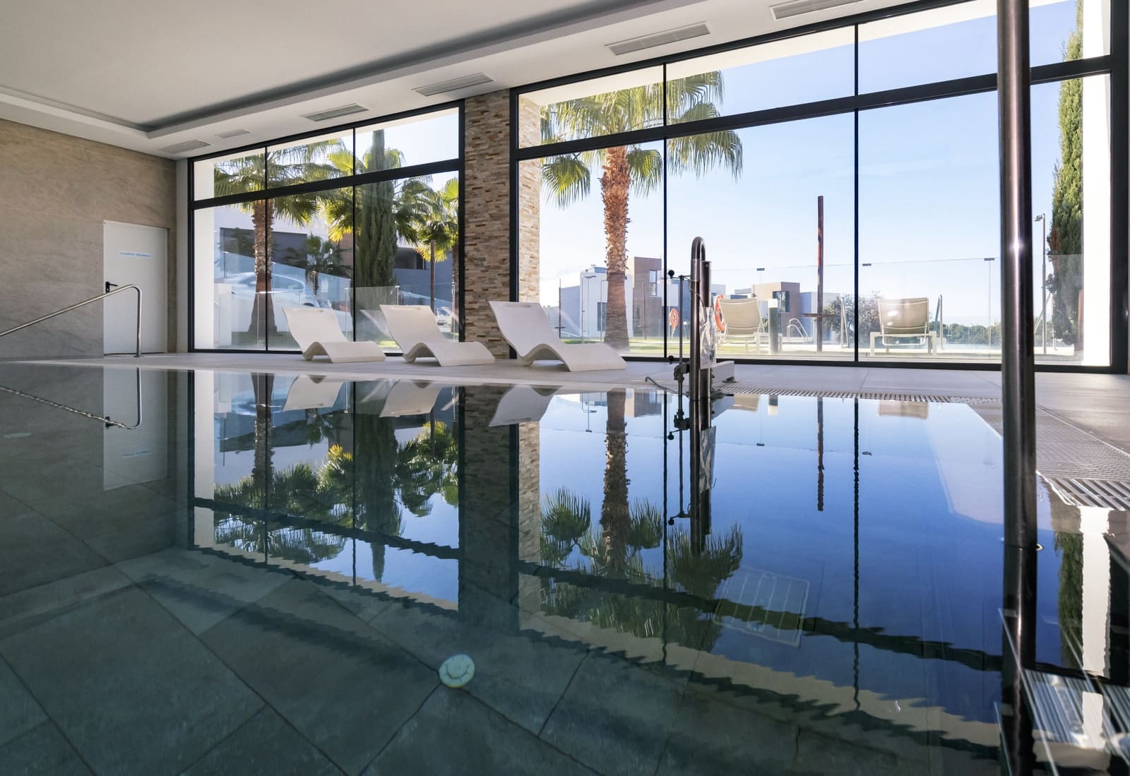 4 chambre Appartement à vendre à Marbella avec piscine garage - 1 150 000 € (Ref: 8773263)