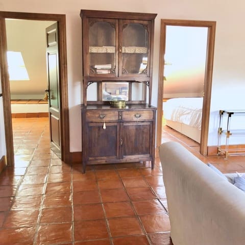 4 soverom Hus til salgs i San Pedro de Alcántara Pueblo, Marbella med svømmebasseng garasje - € 990 000 (Ref: 8801435)